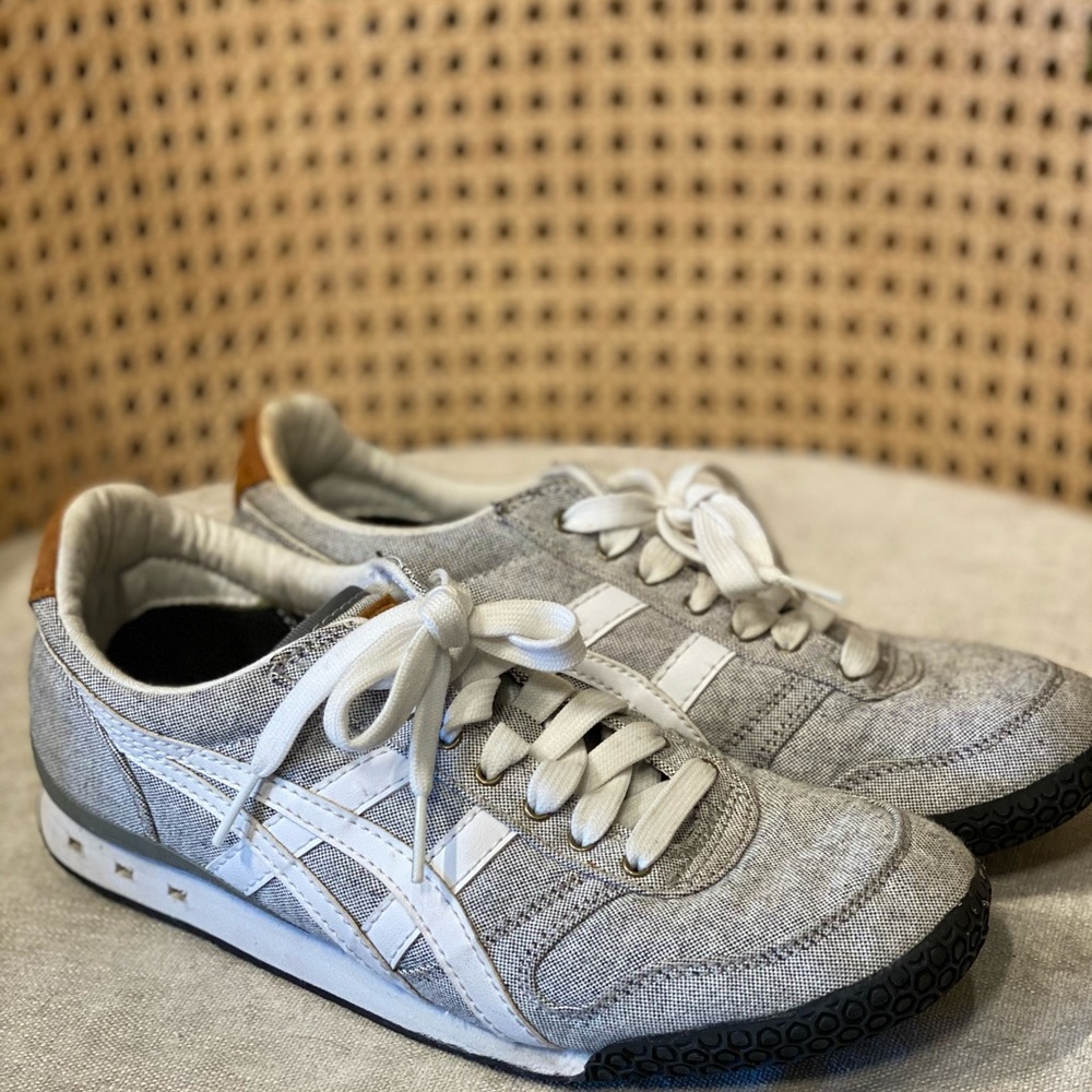 👟 Onitsuka Tiger by ASICS women’s 8.5 men’s 6.5